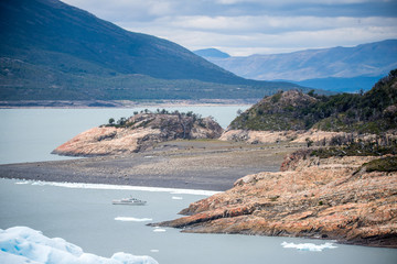 100句英语句子（谚语和名言一共一百句）<带中文翻译>