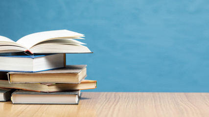 100句英语句子（谚语和名言一共一百句）<带中文翻译>