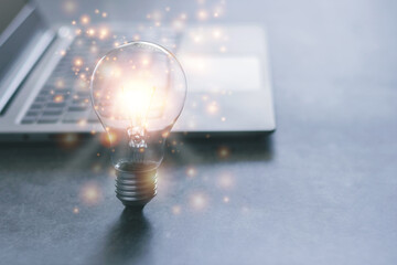 你爱的不是我,你心里还藏着谁,你爱的不是我,是否是我错了,是什么歌里的？