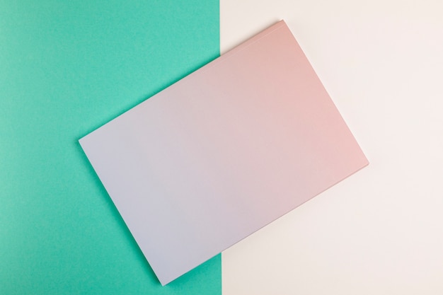 你爱的不是我,你心里还藏着谁,你爱的不是我,是否是我错了,是什么歌里的？