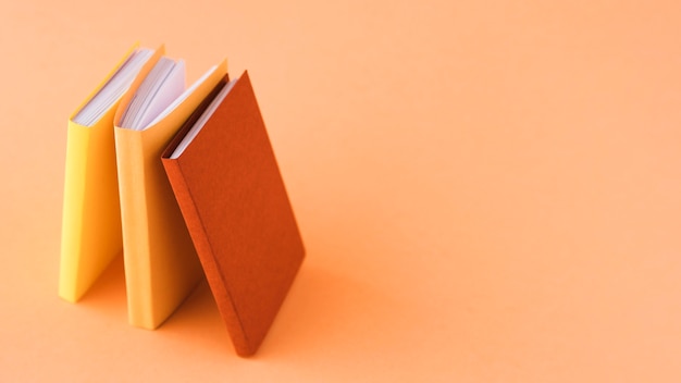 100句英语句子（谚语和名言一共一百句）<带中文翻译>